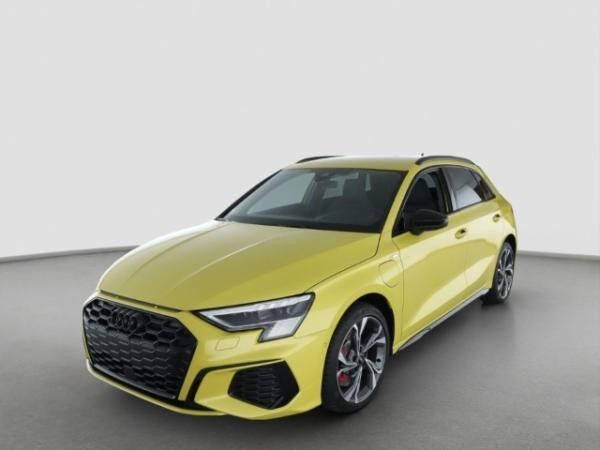 Audi A3 Sportback 45 TFSIe S line HUD AHK Navi Matrix