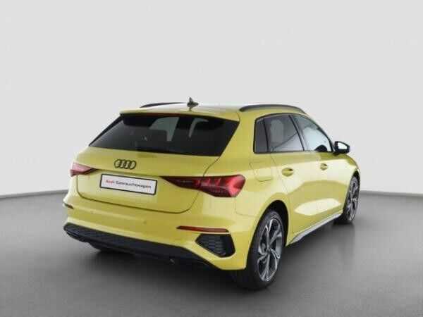 Audi A3 Sportback 45 TFSIe S line HUD AHK Navi Matrix
