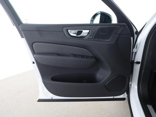 Volvo XC60 T8 AWD Plus Black Edition Gewerbeangebot