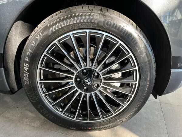 Hyundai IONIQ 9 Elektro 6-Sitzer W Uniq ACC+LED+Navi+SHZ