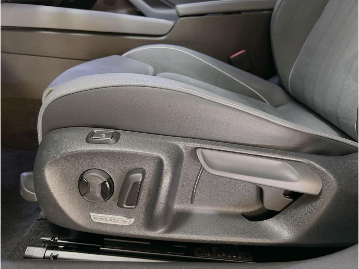 Volkswagen Passat Business Navi AHK PDC