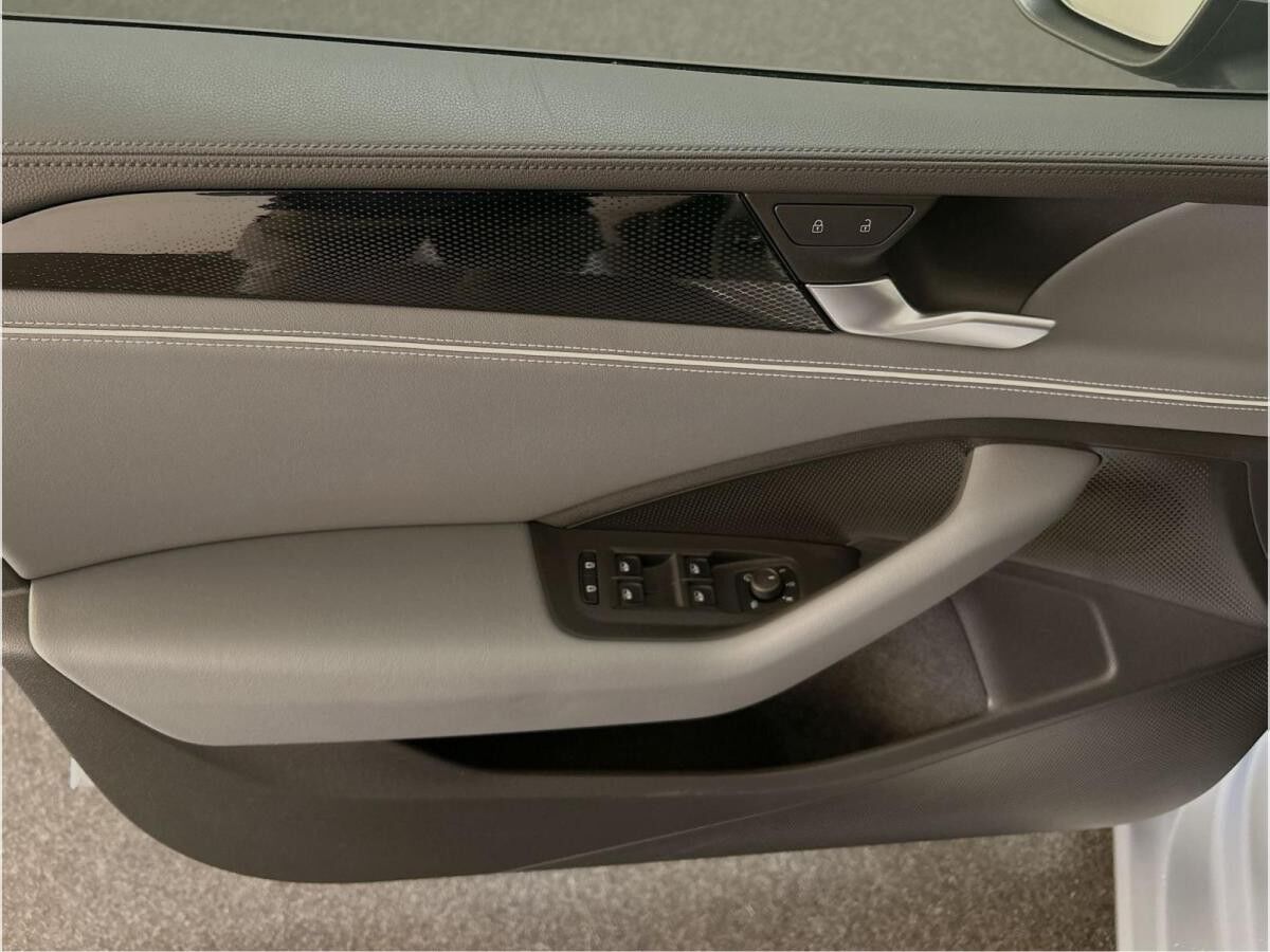 Volkswagen Passat Business Navi AHK PDC