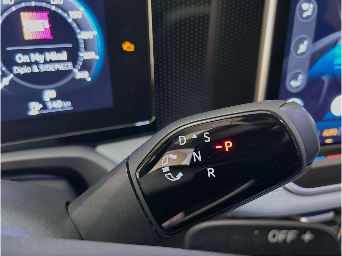 Volkswagen Passat Business Navi AHK PDC