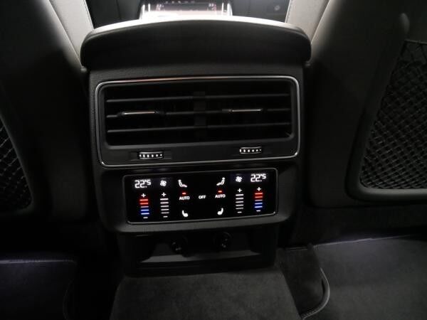Audi Q7 50 TDI quattro S line MATRIX AHK virt. Cock.+