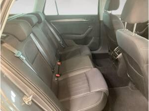 Skoda Superb Combi STYLE 2.0TDI DSG MATRIX.AHK.360°.NAVI.ACC.SITZHZG