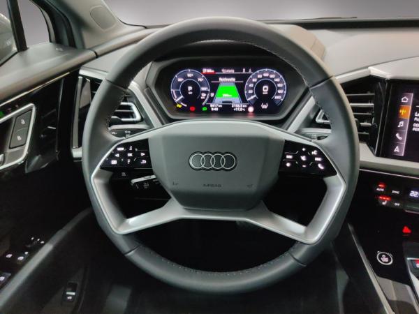 Audi Q4 e-tron 45 AHK/Nav+/Sportsitze/Sitzhzg/2.30Garantie