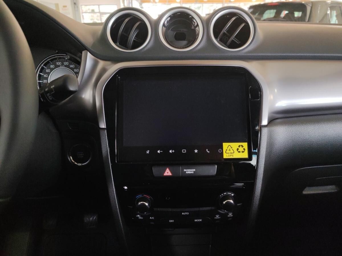 Suzuki Vitara 1.4 COMFORT NAVI BLUETOOTH *5 JAHRE GARANTIE*