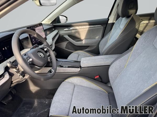 Skoda Superb Combi 2.0 TDI 142 kW 4x4 DSG Selection Allrad HUD AHK Navi digitales Cockpit
