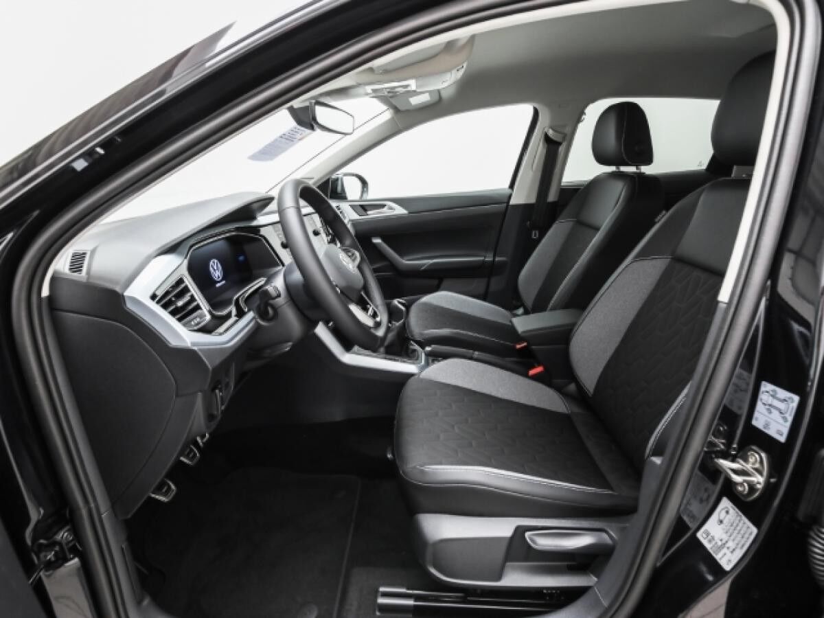 Volkswagen Taigo ENERGY 1.0 TSI Ganzjahresreifen