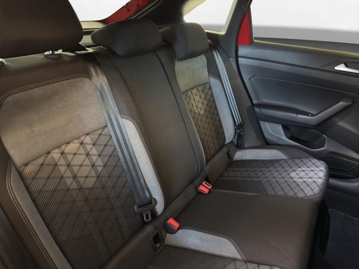 Volkswagen Taigo 1.0 TSI R-Line DSG Matrix LM 17" Navi RFK ACC