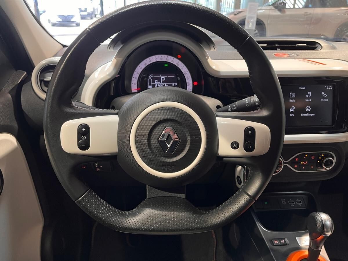 Renault Twingo Vibes Electric Navi+SHZ+Kam.+KlimaA+PDC