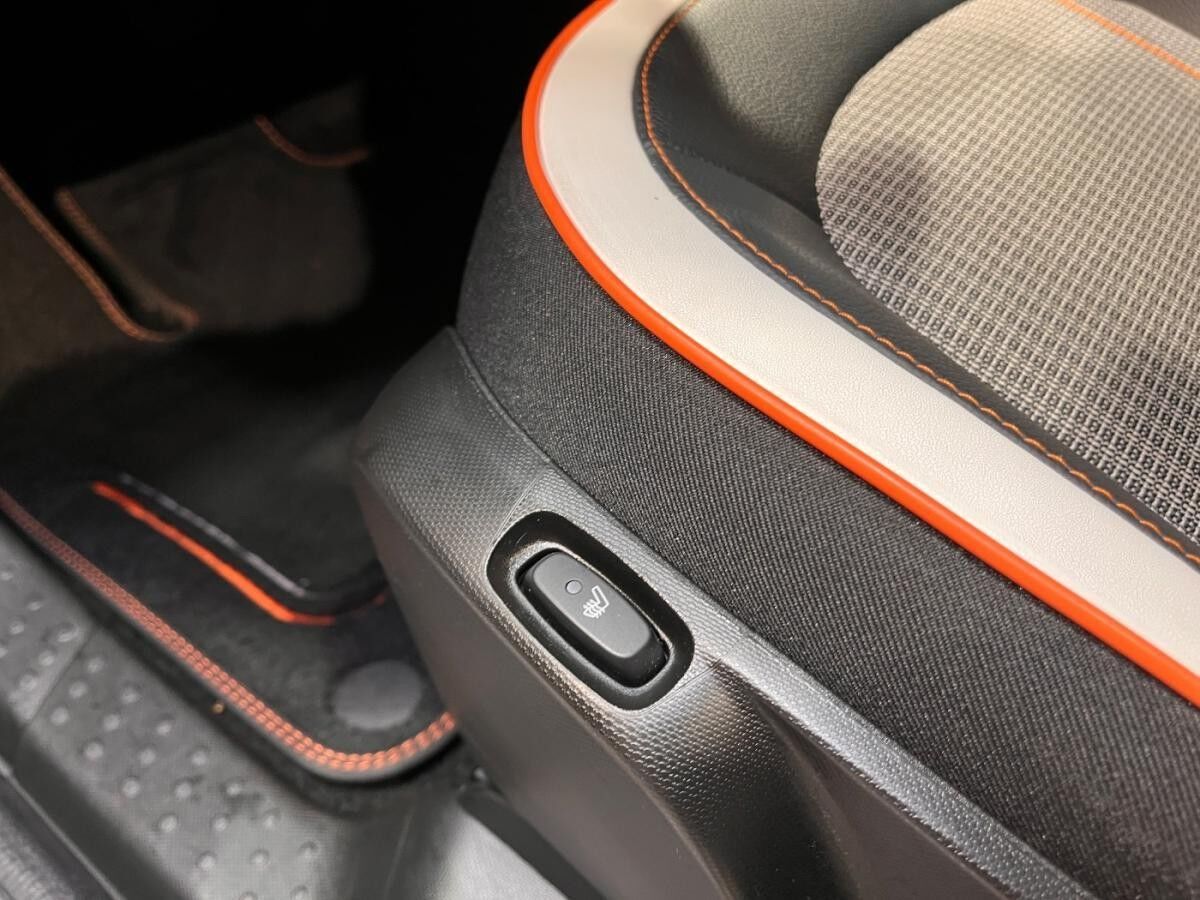 Renault Twingo Vibes Electric Navi+SHZ+Kam.+KlimaA+PDC