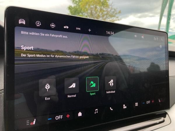 Skoda Octavia Combi SELECTION 2.0TDI DSG MATRIX.NAVI.ACC.SHZG.KAMERA