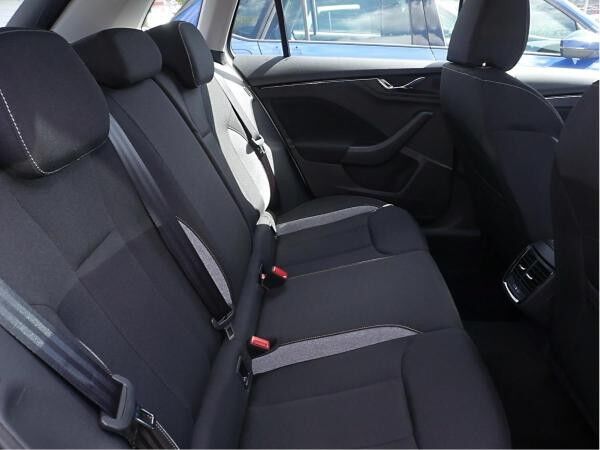 Skoda Kamiq Selection 1,0l TSI *SHZ LHZ RFK MATRIX*