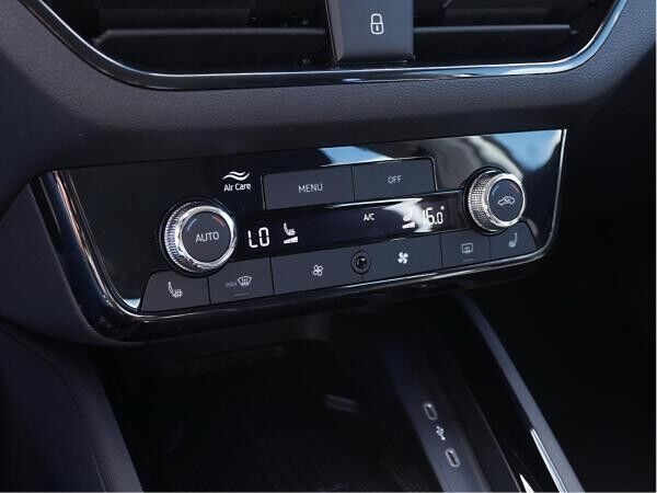 Skoda Kamiq Selection 1,0l TSI *SHZ LHZ RFK MATRIX*
