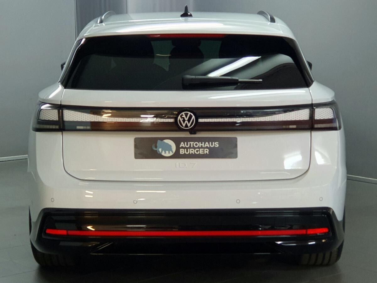 Volkswagen ID.7 Tourer "Pro S" 286 PS 86 kWh (Ulm)