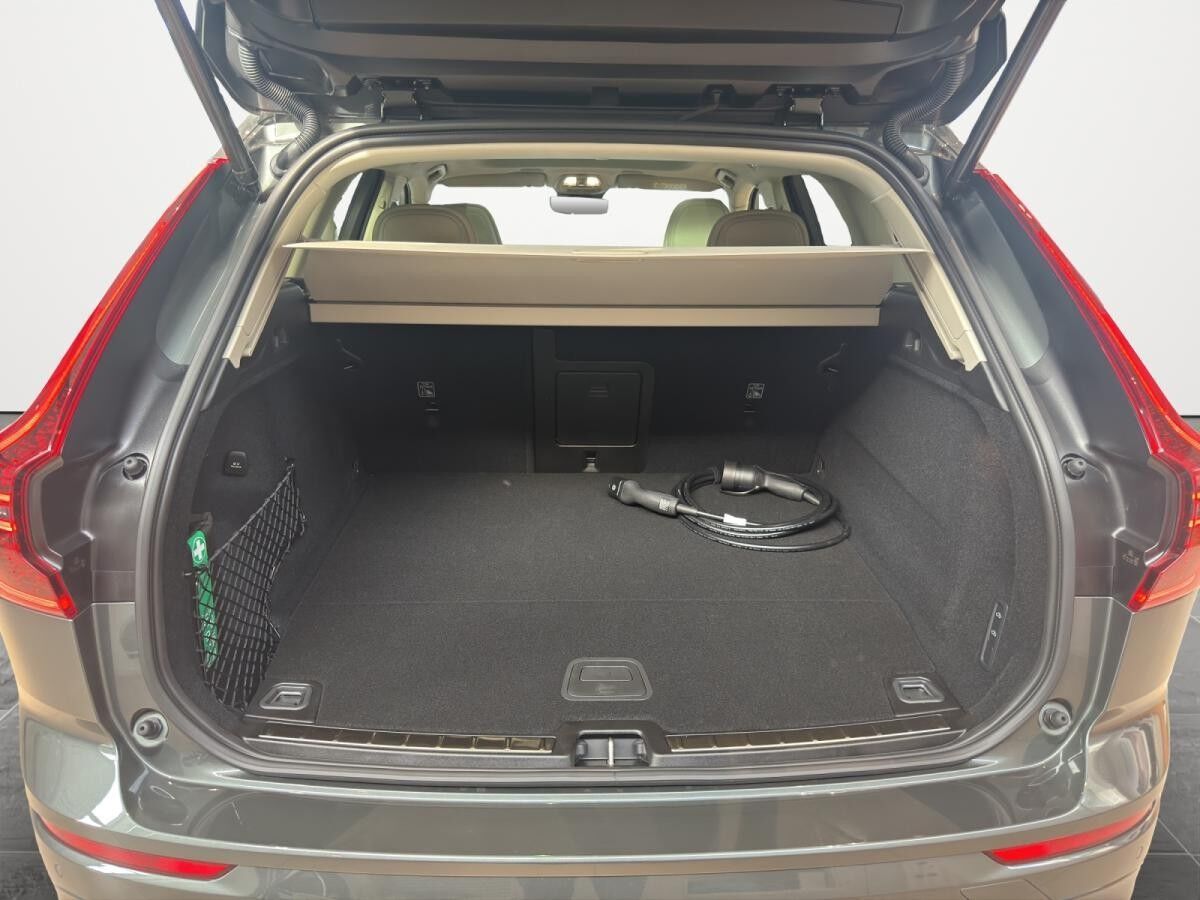 Volvo XC60 Ultra Bright 2026 T8 AWD 8-Gang