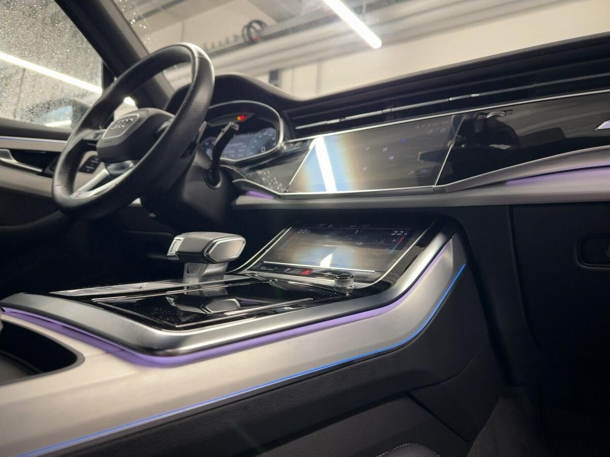 Audi Q7 S line 55 TFSIe quattro Pano Kamera Memory ACC