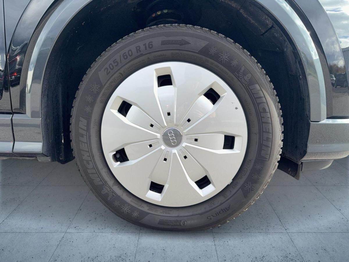 Audi Q2 advanced 35 TFSI S tr. Matrix AHk ACC elHeck