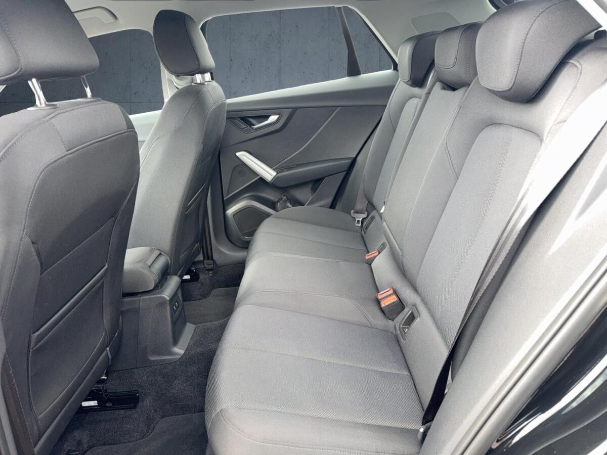 Audi Q2 advanced 35 TFSI S tr. Matrix AHk ACC elHeck