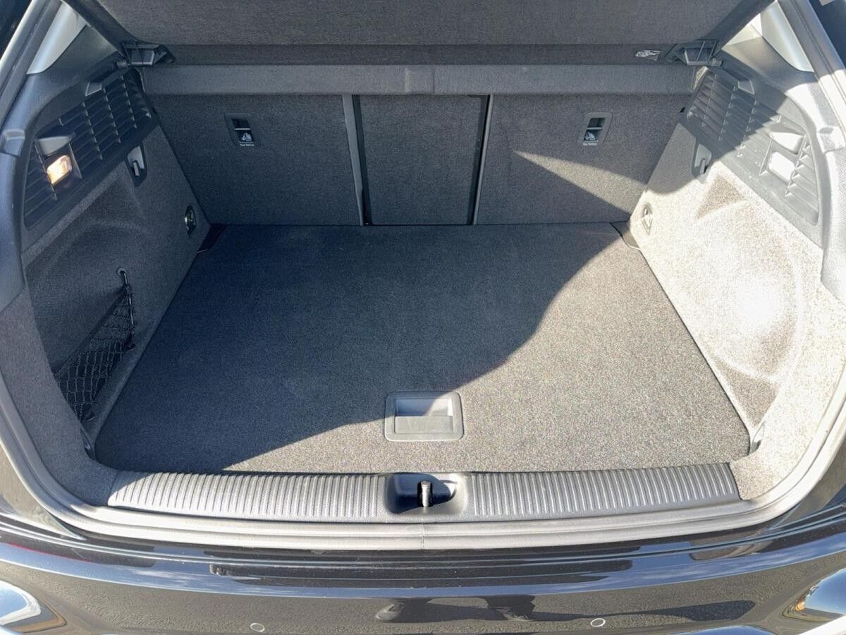 Audi Q2 advanced 35 TFSI S tr. Matrix ACC AHK Navi 17