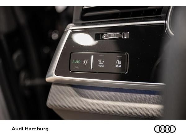 Audi RS Q8 SUV tiptronic