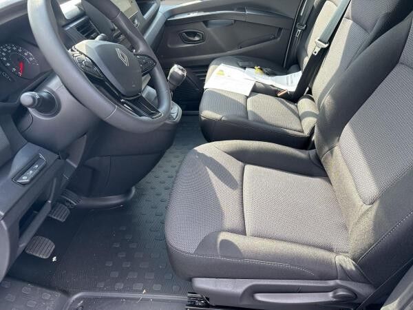Renault Trafic Komfort L1H1 3,0t Blue dCi 130 | SOFORT LIEFERBAR | Ganzjahresreifen | Laderaumschutz | Navi | Kamer