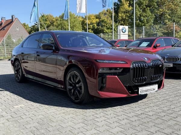 BMW i7 M70 xDrive //Massage B&W Autobahnassistent