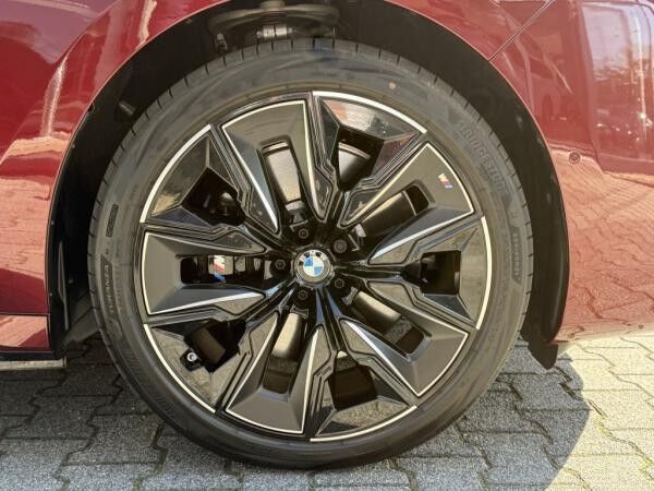 BMW i7 M70 xDrive //Massage B&W Autobahnassistent