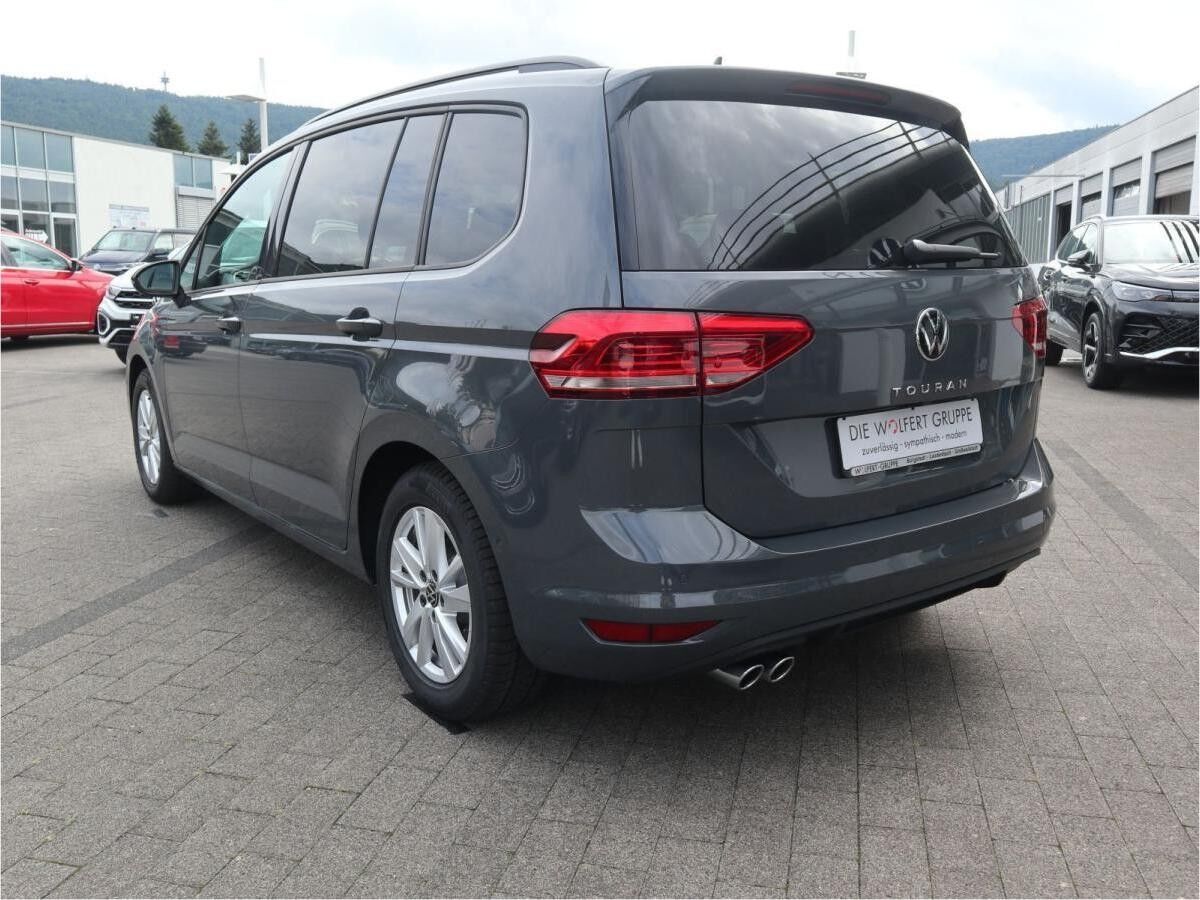 Volkswagen Touran Highline 2,0 TDI SCR (150 PS) DSG*7-Sitzer*AHK*TOP*STANDHZG*WINTERRÄDER*GEWERBE