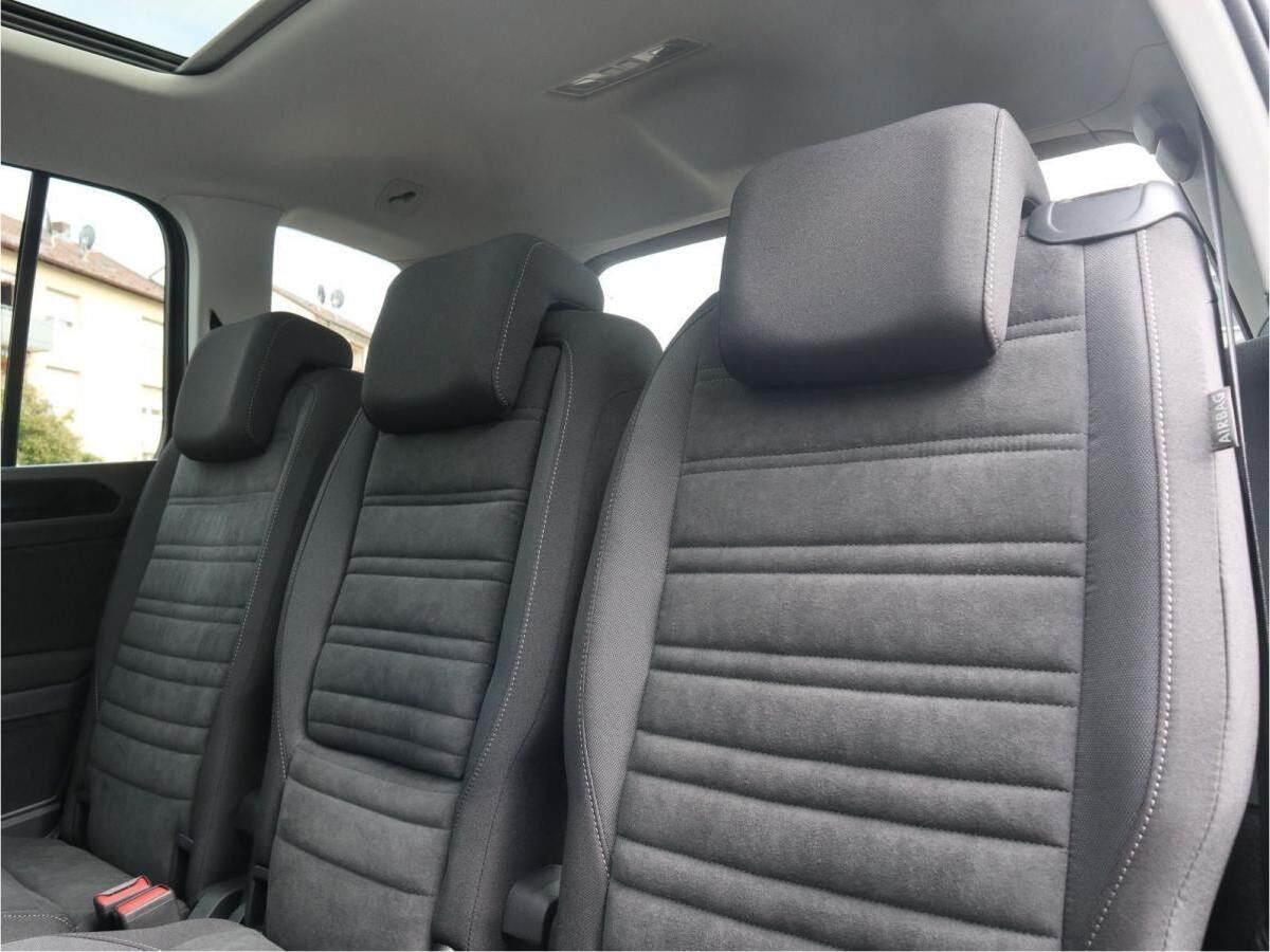 Volkswagen Touran Highline 2,0 TDI SCR (150 PS) DSG*7-Sitzer*AHK*TOP*STANDHZG*WINTERRÄDER*GEWERBE