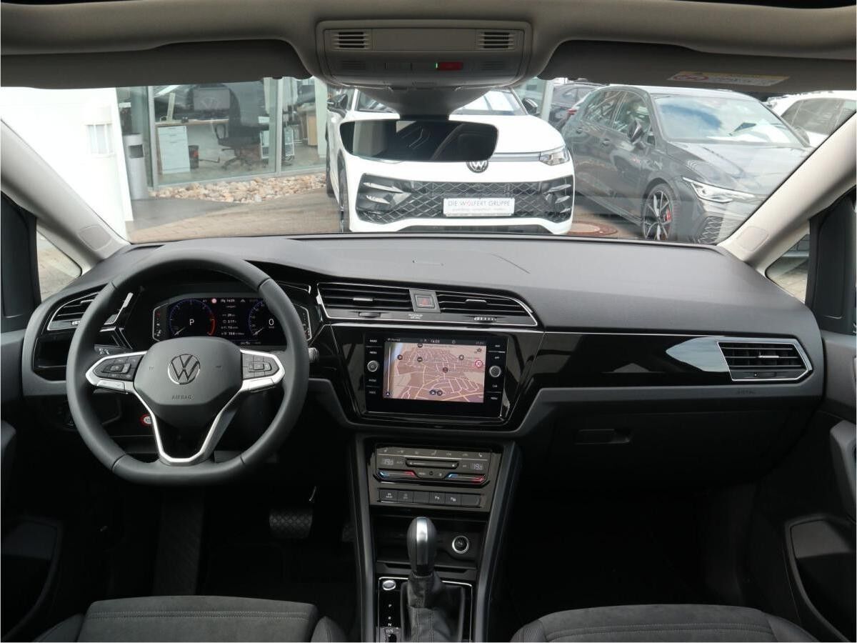Volkswagen Touran Highline 2,0 TDI SCR (150 PS) DSG*7-Sitzer*AHK*TOP*STANDHZG*WINTERRÄDER*GEWERBE
