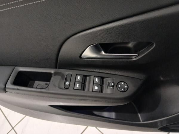 Opel Corsa F 1.2T Tempomat,Sitzheizung,Parkpilot