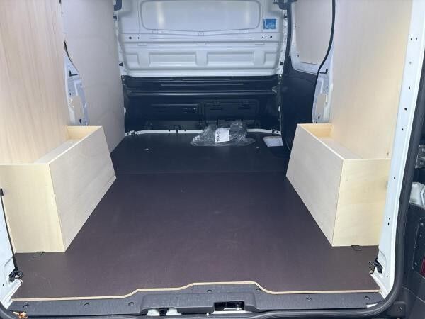 Renault Trafic Komfort Kasten L1H1 3,0t Blue dCi | SOFORT LIEFERBAR | EINPARKHILFE | RÜCKFAHRKAMERA | NAVI | GANZJA