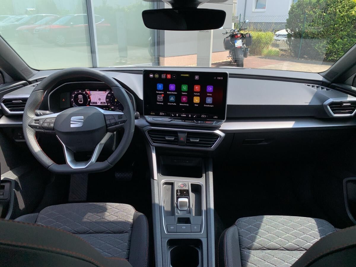 Seat Leon FR Black Edition 1.5 eTSI 110 kW (150 PS) 7-Gang-DSG;HERBSTDEAL!!!;AHZV;Winterpaket;Navi uvm.