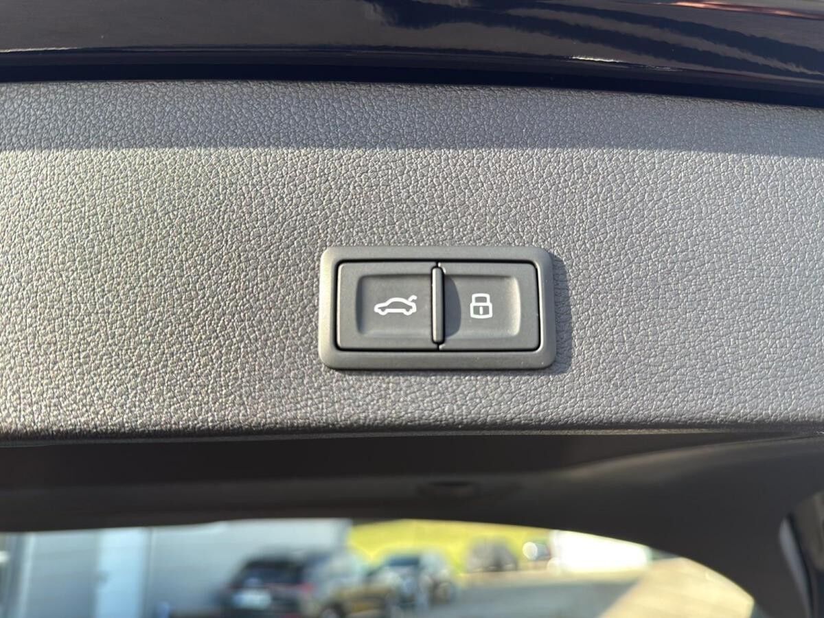 Audi Q2 advanced 35 TFSI S tr. Matrix ACC AHK Navi 17