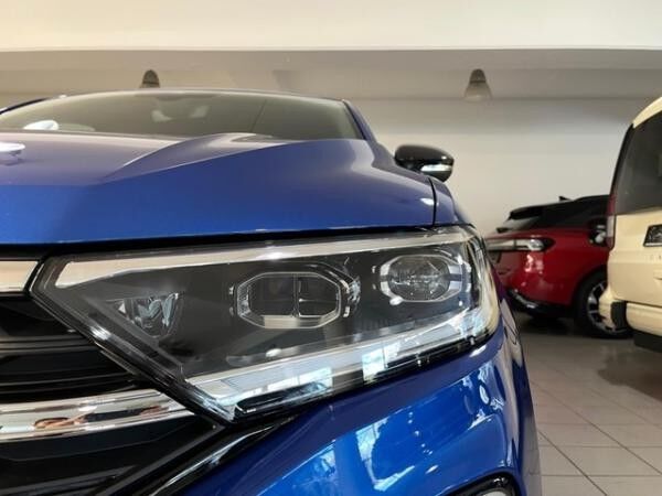Volkswagen T-Roc Style 1.5 TSI DSG - Navi LED Plus APP-Connect AHK Rear View IQ Drive Digital Cockpit Pro Massage SHZ