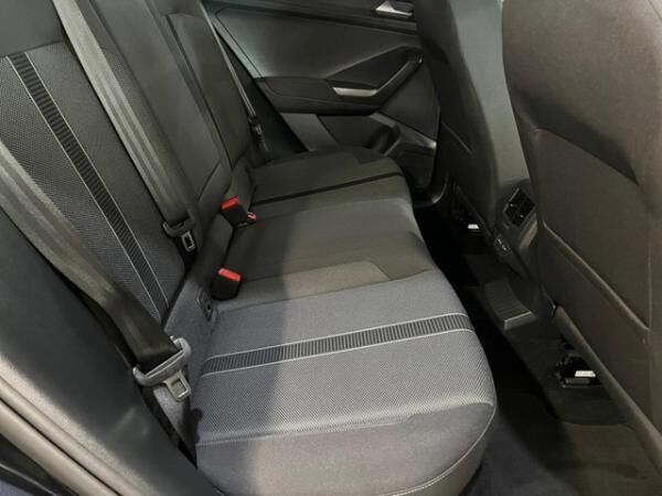 Volkswagen T-Roc Life 1.0 TSI - Navi LED SHZ APP-Connect Kamera LED Plus Digital Cockpit LM DAB+ MFL