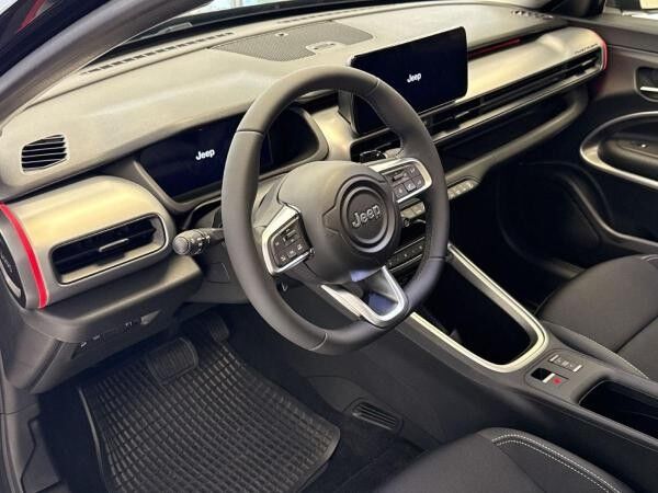 Jeep Avenger 1.2 Mild-Hybrid Summit Schiebedach