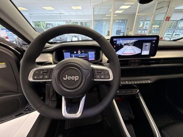 Jeep Avenger 1.2 Mild-Hybrid Summit Schiebedach