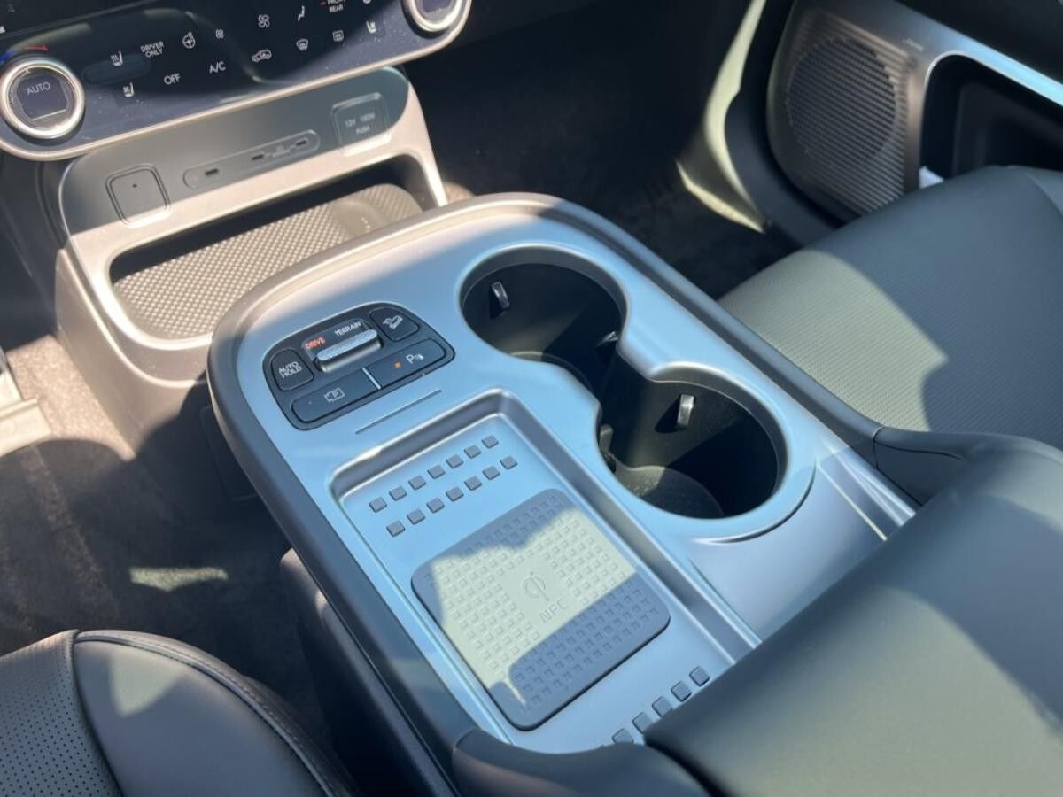 Hyundai IONIQ 9 7 Sitzer 428PS UNIQ PERFORMANCE PANORAMA 4WD Hyundai IONIQ 9 7 Sitzer 428PS UNIQ PERFORMANCE PANORAMA 4WD