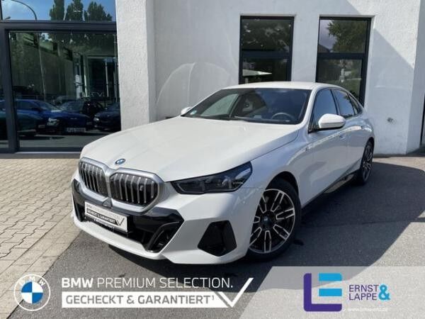 BMW i5 eDrive40 Limo M Sport || Autobahnass B&W 360°