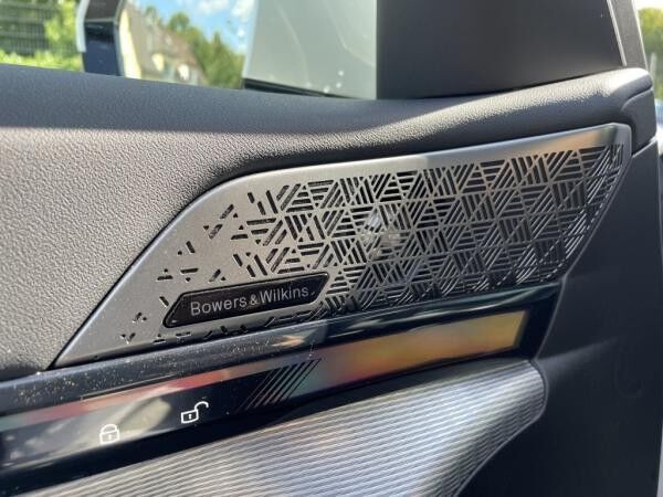 BMW i5 eDrive40 Limo M Sport || Autobahnass B&W 360°