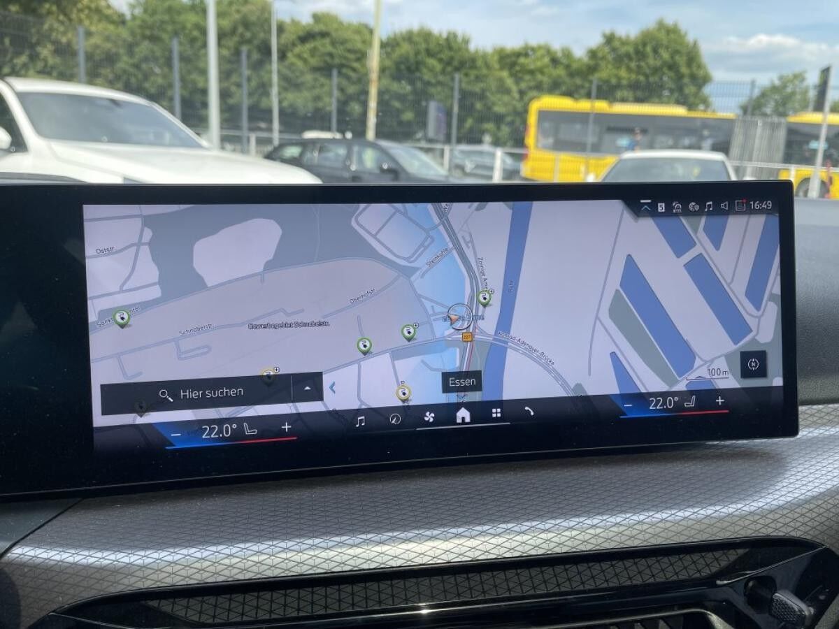 BMW 330 xDrive Tour M Sport || eStize AHK Pano 360°  94km Reichweite!!