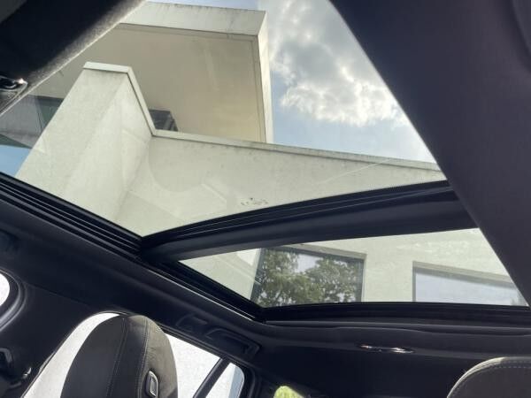BMW 330 xDrive Tour M Sport || eStize AHK Pano 360°  94km Reichweite!!