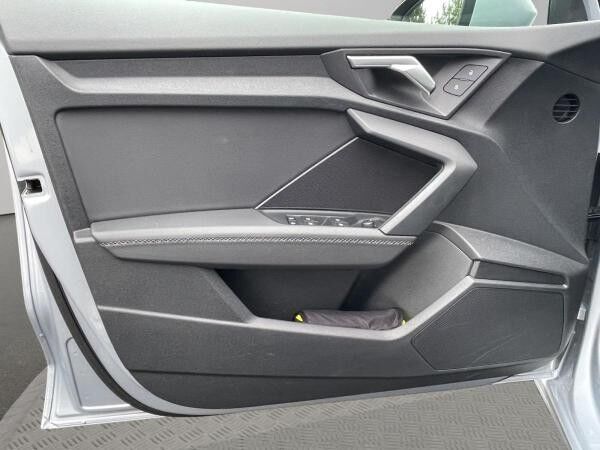 Audi A3 Sportback 30 TFSI LED Navi PDC+ Teilleder