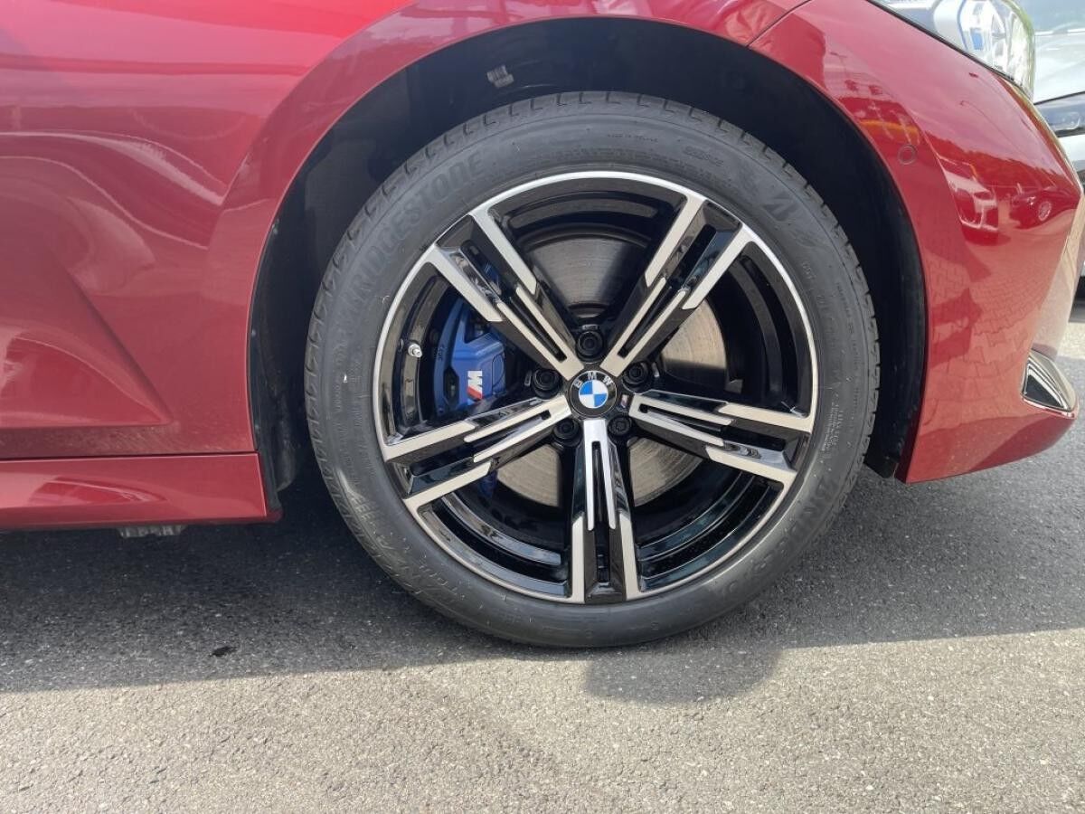 BMW 330 xDrive Tour M Sport || eStize AHK Pano 360°  94km Reichweite!!