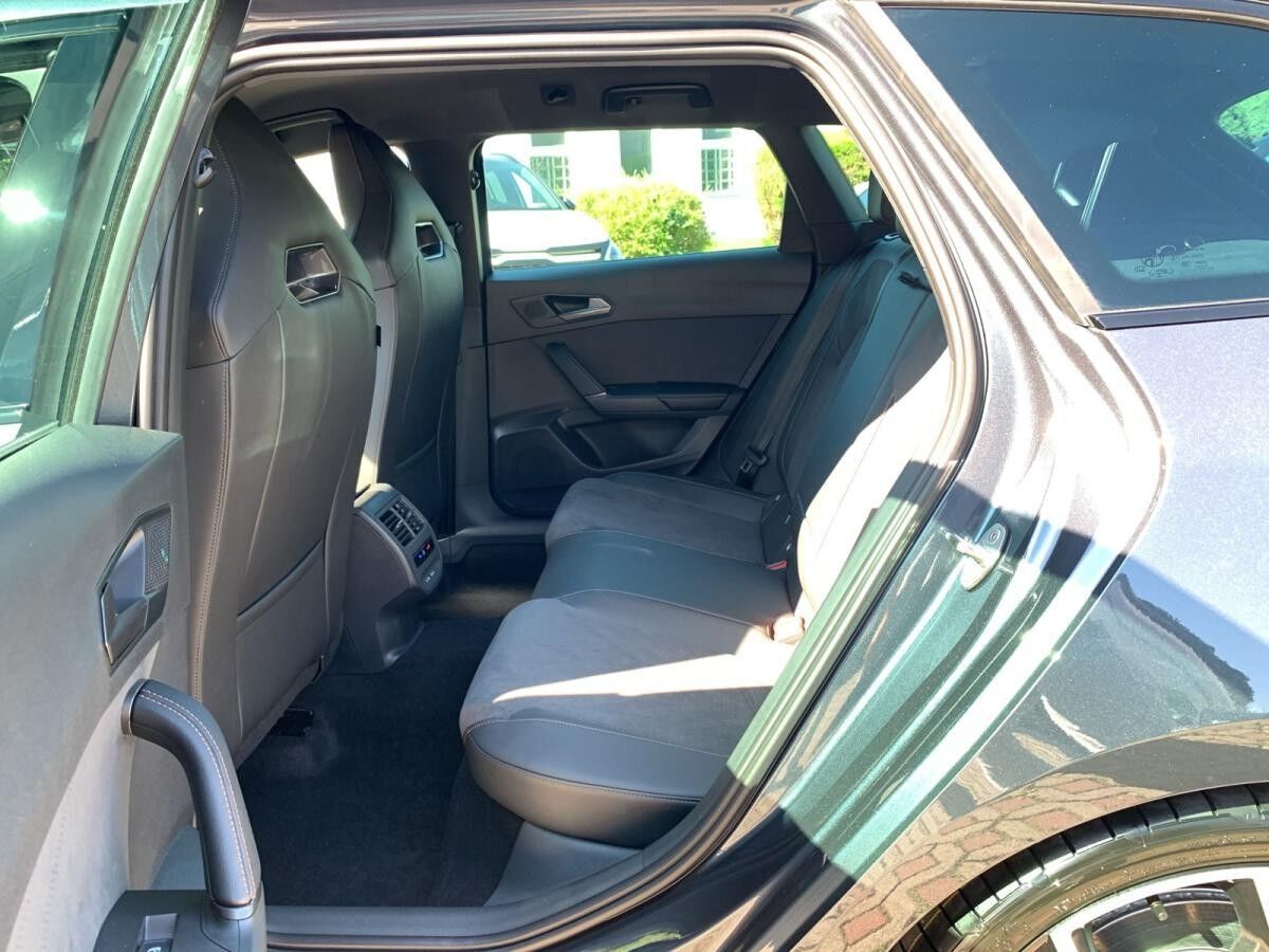 Cupra Leon VZ 2.0 TSI 245 kW (333 PS) 7-Gang-DSG 4Drive;HERBSTDEAL;HD Matrix;Navi;Sennheiser uvm.