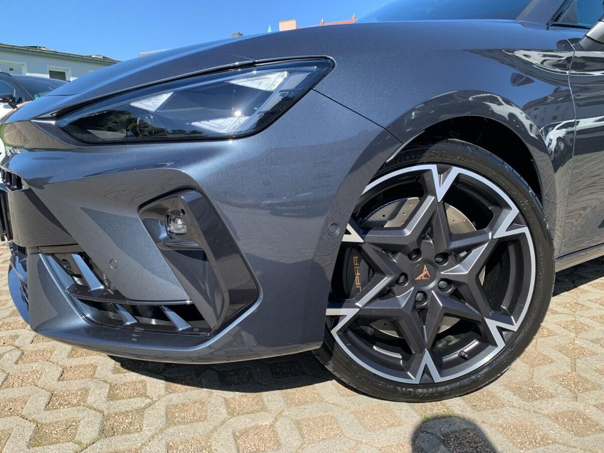 Cupra Leon VZ 2.0 TSI 245 kW (333 PS) 7-Gang-DSG 4Drive;HERBSTDEAL;HD Matrix;Navi;Sennheiser uvm.