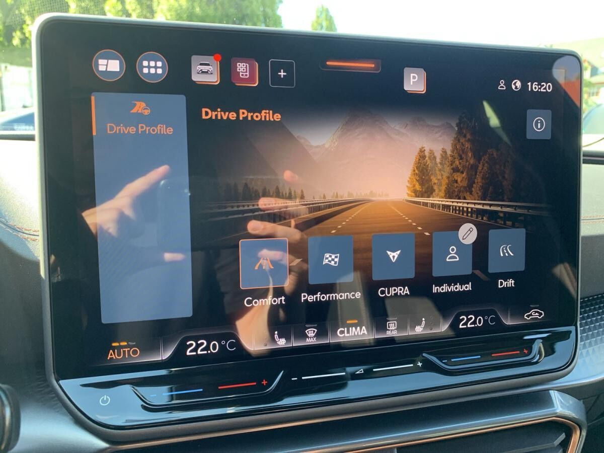 Cupra Leon VZ 2.0 TSI 245 kW (333 PS) 7-Gang-DSG 4Drive;HERBSTDEAL;HD Matrix;Navi;Sennheiser uvm.